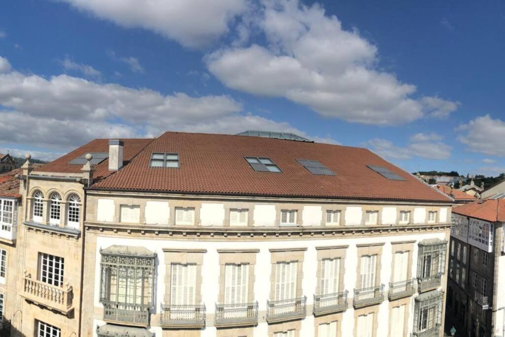 Ático casco antiguo en plaza Cervantes Santiago de Compostela Exterior foto